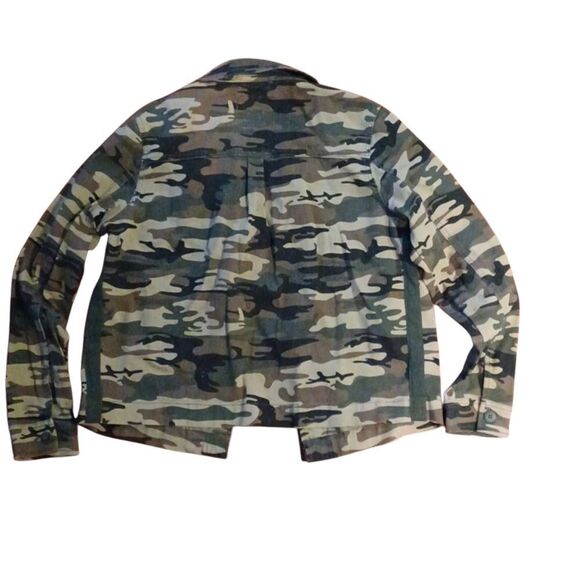 Sanctuary size S large military camo print shacket, jacket. - Picture 3 of 4